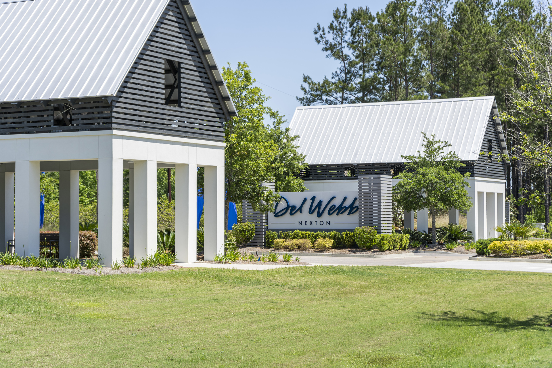 Del Webb Nexton entrance monument and landscaping